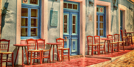 河床主帅强调团队配合，迎战欧洲劲旅